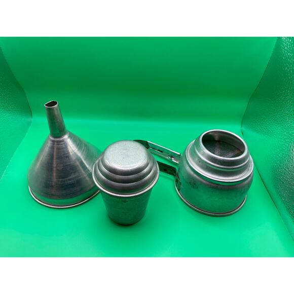 Vtg Galvanized Steel Utility Funnel |Farmhouse, Kitchen, Canning, or Garage Tool - Picture 3 of 5